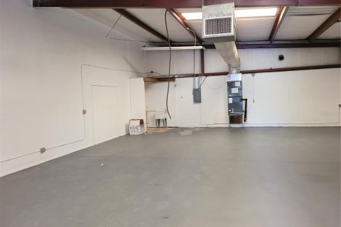 Propiedad comercial en alquiler en Englewood, Florida № 1885277 - foto 3