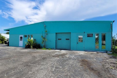 Propiedad comercial en alquiler en Englewood, Florida № 1885277 - foto 1