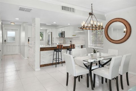 Condominio en venta en Hutchinson Island South, Florida, 2 dormitorios, 122.91 m2 № 1940384 - foto 5