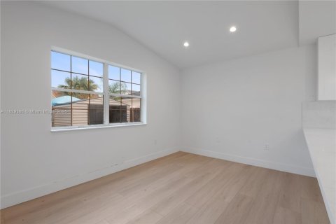 Casa en venta en Cutler Bay, Florida, 3 dormitorios, 112.78 m2 № 1804493 - foto 21