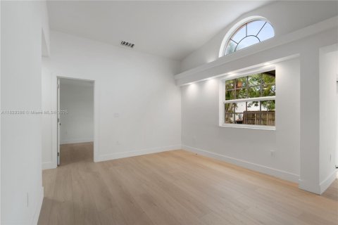 Casa en venta en Cutler Bay, Florida, 3 dormitorios, 112.78 m2 № 1804493 - foto 25