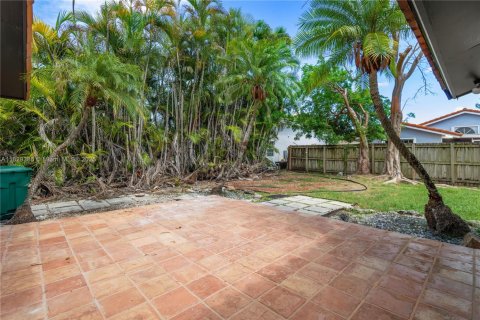 Casa en venta en Cutler Bay, Florida, 3 dormitorios, 112.78 m2 № 1804493 - foto 30