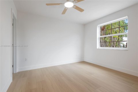 Casa en venta en Cutler Bay, Florida, 3 dormitorios, 112.78 m2 № 1804493 - foto 5