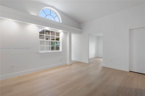 Casa en venta en Cutler Bay, Florida, 3 dormitorios, 112.78 m2 № 1804493 - foto 28