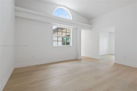 Casa en venta en Cutler Bay, Florida, 3 dormitorios, 112.78 m2 № 1804493 - foto 3