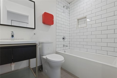 Casa en venta en Cutler Bay, Florida, 3 dormitorios, 112.78 m2 № 1804493 - foto 16