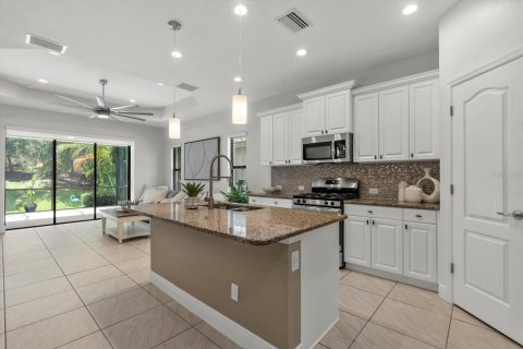 House in Bradenton, Florida 3 bedrooms, 164.07 sq.m. № 1883461 - photo 7