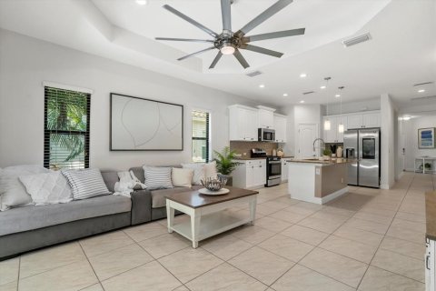 House in Bradenton, Florida 3 bedrooms, 164.07 sq.m. № 1883461 - photo 16