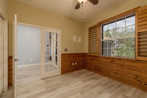 House in Tarpon Springs, Florida 4 bedrooms, 169.92 sq.m. № 1690659 - photo 20