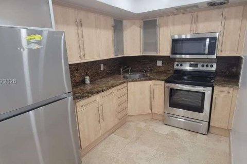 Copropriété à vendre à Hallandale Beach, Floride: 2 chambres, 80.82 m2 № 2050814 - photo 7