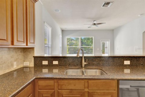 House in Brandon, Florida 4 bedrooms, 210.89 sq.m. № 1533568 - photo 23