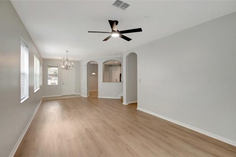 Touwnhouse à vendre à Temple Terrace, Floride: 4 chambres, 200.39 m2 № 2290938 - photo 12