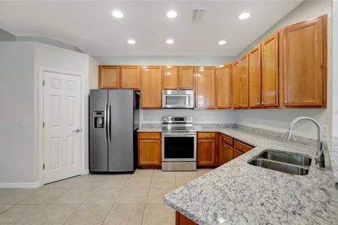 Touwnhouse à vendre à Temple Terrace, Floride: 4 chambres, 200.39 m2 № 2290938 - photo 13