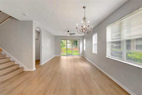 Touwnhouse à vendre à Temple Terrace, Floride: 4 chambres, 200.39 m2 № 2290938 - photo 6