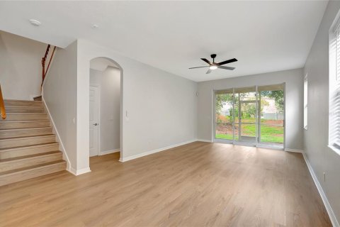 Touwnhouse à vendre à Temple Terrace, Floride: 4 chambres, 200.39 m2 № 2290938 - photo 9