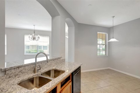 Touwnhouse à vendre à Temple Terrace, Floride: 4 chambres, 200.39 m2 № 2290938 - photo 18