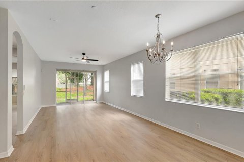 Touwnhouse à vendre à Temple Terrace, Floride: 4 chambres, 200.39 m2 № 2290938 - photo 5