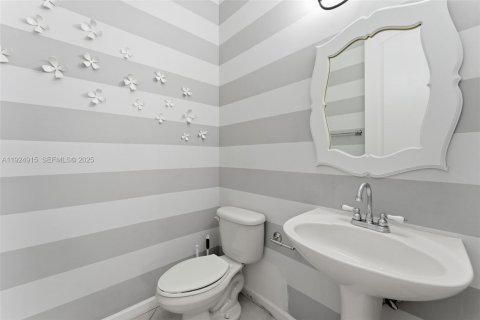 Купить таунхаус в Мирамар, Флорида 2 спальни, 162.02м2, № 1983469 - фото 13