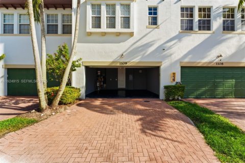 Купить таунхаус в Мирамар, Флорида 2 спальни, 162.02м2, № 1983469 - фото 6