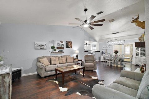 House in Ocala, Florida 3 bedrooms, 161.65 sq.m. № 1515394 - photo 7