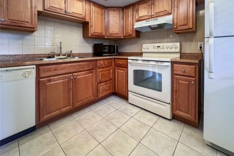 Condominio en alquiler en Sarasota, Florida, 2 dormitorios, 90.77 m2 № 1837300 - foto 6