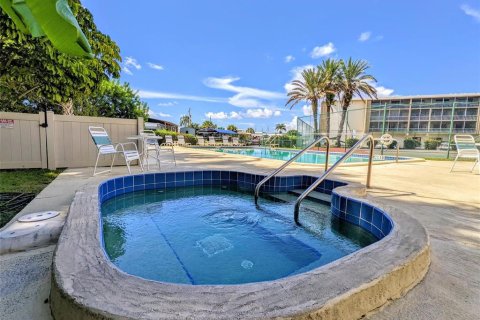 Condominio en alquiler en Sarasota, Florida, 2 dormitorios, 90.77 m2 № 1837300 - foto 28