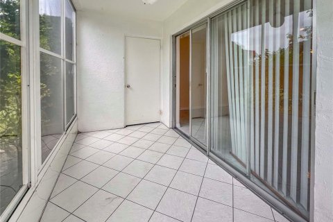 Condominio en alquiler en Sarasota, Florida, 2 dormitorios, 90.77 m2 № 1837300 - foto 12