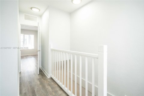 Снять в аренду квартиру в Майами-Бич, Флорида 1 спальня, 74.32м2, № 2003650 - фото 10