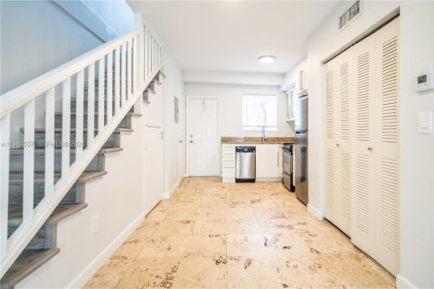 Снять в аренду квартиру в Майами-Бич, Флорида 1 спальня, 74.32м2, № 2003650 - фото 6