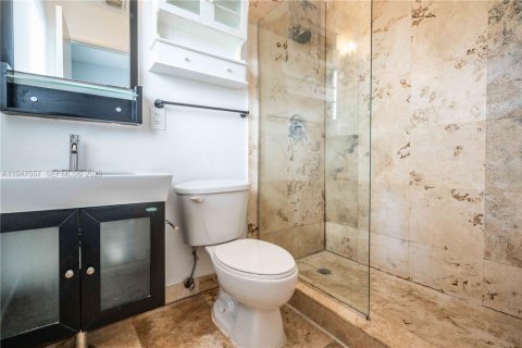 Снять в аренду квартиру в Майами-Бич, Флорида 1 спальня, 74.32м2, № 2003650 - фото 15