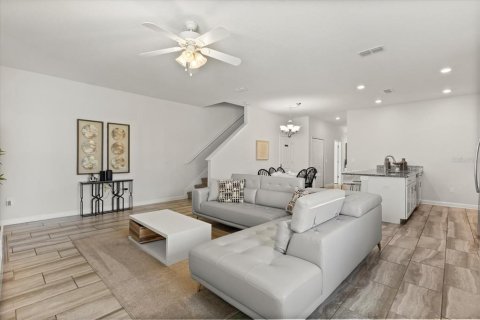 Adosado en venta en Kissimmee, Florida, 5 dormitorios, 201.41 m2 № 2239864 - foto 7