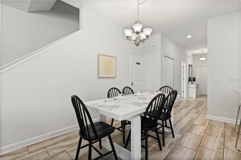 Adosado en venta en Kissimmee, Florida, 5 dormitorios, 201.41 m2 № 2239864 - foto 11
