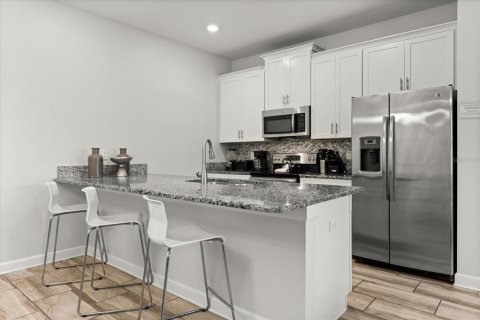 Adosado en venta en Kissimmee, Florida, 5 dormitorios, 201.41 m2 № 2239864 - foto 13