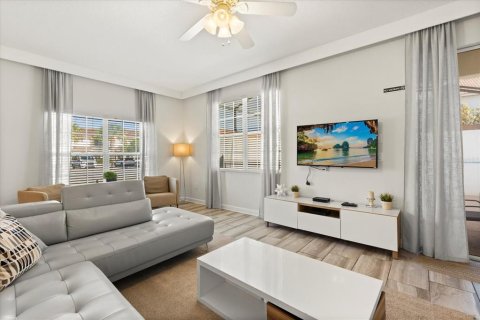 Adosado en venta en Kissimmee, Florida, 5 dormitorios, 201.41 m2 № 2239864 - foto 8