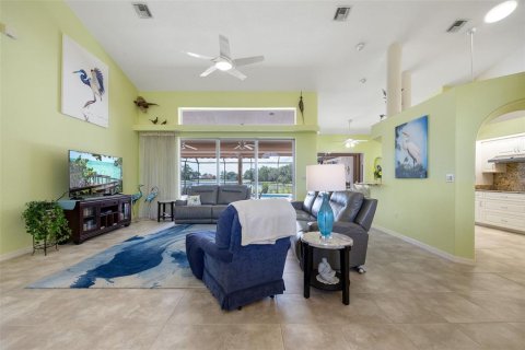 Casa en venta en Punta Gorda, Florida, 3 dormitorios, 235.69 m2 № 1868949 - foto 11