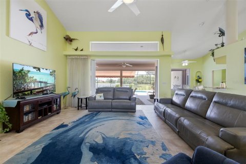 Casa en venta en Punta Gorda, Florida, 3 dormitorios, 235.69 m2 № 1868949 - foto 12