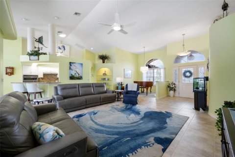 Casa en venta en Punta Gorda, Florida, 3 dormitorios, 235.69 m2 № 1868949 - foto 14
