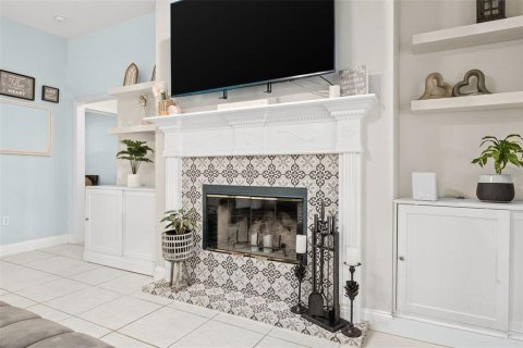 House in Orlando, Florida 4 bedrooms, 223.24 sq.m. № 2396247 - photo 17
