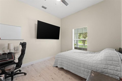House in Orlando, Florida 4 bedrooms, 223.24 sq.m. № 2396247 - photo 24