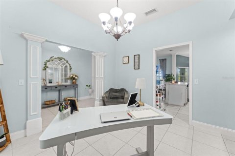 House in Orlando, Florida 4 bedrooms, 223.24 sq.m. № 2396247 - photo 7