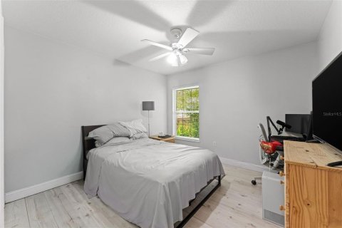 House in Orlando, Florida 4 bedrooms, 223.24 sq.m. № 2396247 - photo 25