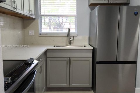 Condominio en Sunrise, Florida, 1 dormitorio  № 2270833