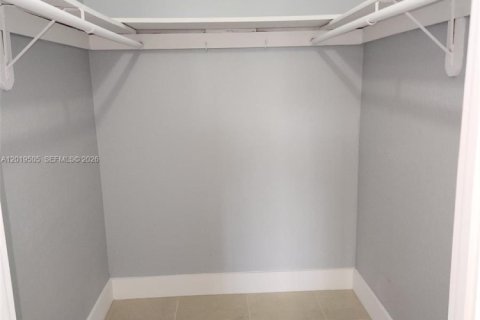 Condominio en venta en Sunrise, Florida, 1 dormitorio, 59.46 m2 № 2270833 - foto 13