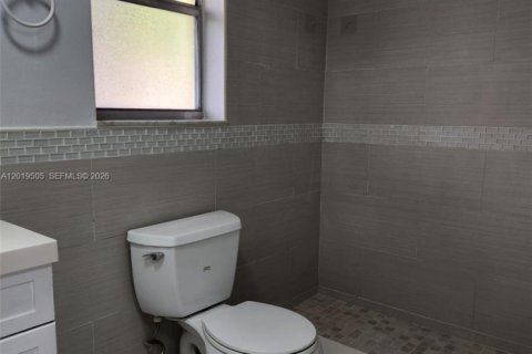 Condominio en venta en Sunrise, Florida, 1 dormitorio, 59.46 m2 № 2270833 - foto 9
