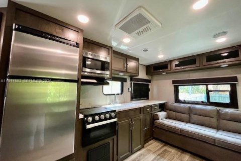 Appartement à louer à Homestead, Floride: 1 chambre, 155.43 m2 № 2001096 - photo 3