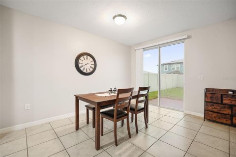 House in Winter Haven, Florida 4 bedrooms, 170.94 sq.m. № 2152013 - photo 14