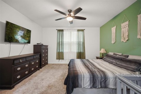 House in Winter Haven, Florida 4 bedrooms, 170.94 sq.m. № 2152013 - photo 17