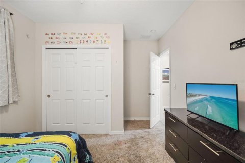 House in Winter Haven, Florida 4 bedrooms, 170.94 sq.m. № 2152013 - photo 20
