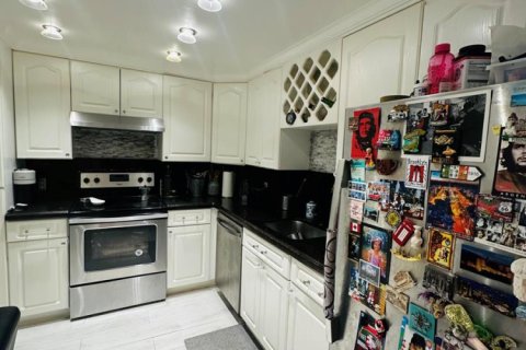 Condominio en alquiler en North Miami, Florida, 2 dormitorios, 101.82 m2 № 2394739 - foto 16