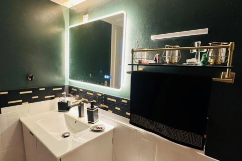 Condominio en alquiler en North Miami, Florida, 2 dormitorios, 101.82 m2 № 2394739 - foto 13